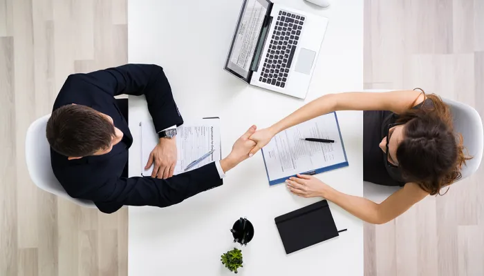 Cession de 30% des parts d'un cabinet de recrutement  | Recherche Directeur-Associé