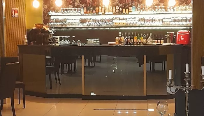 Fonds de commerce 370 m2 , restaurant 150 m² + salon de thé 50m2 THIONVILLE