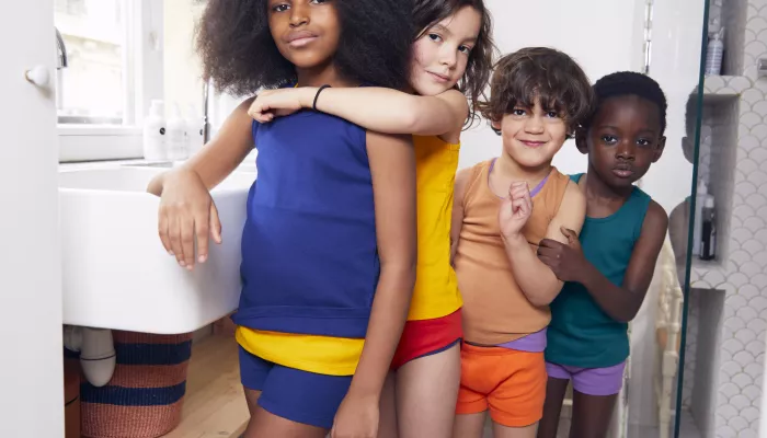 Marque de sous-vêtements et vêtements pour enfants
