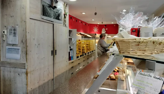 Ensemble de 4 boulangeries-pâtisseries avec immobilier