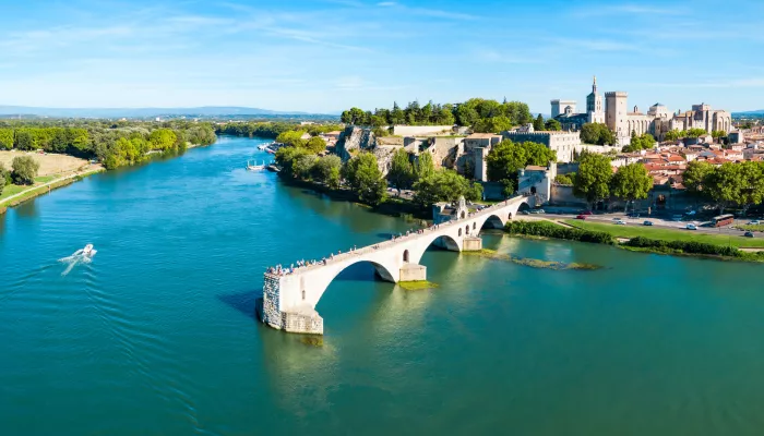 3 Appartements exploités via SAS en Location saisonnière à Avignon