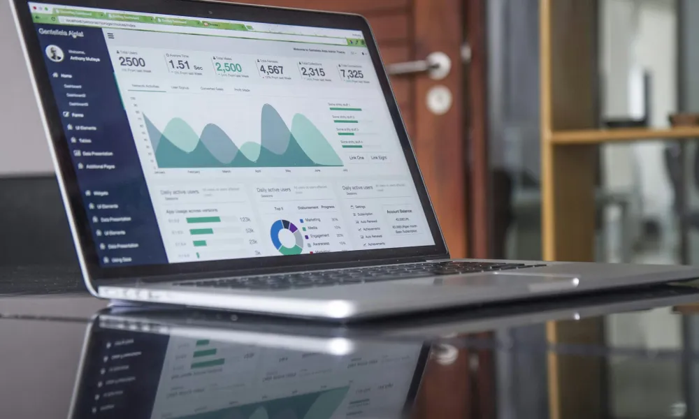 Agence SEA/SEO Paris en croissance, clients grands comptes